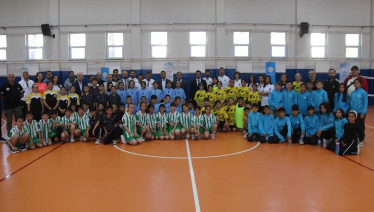 Çocuklar geleneksel oyunlarla buluştu