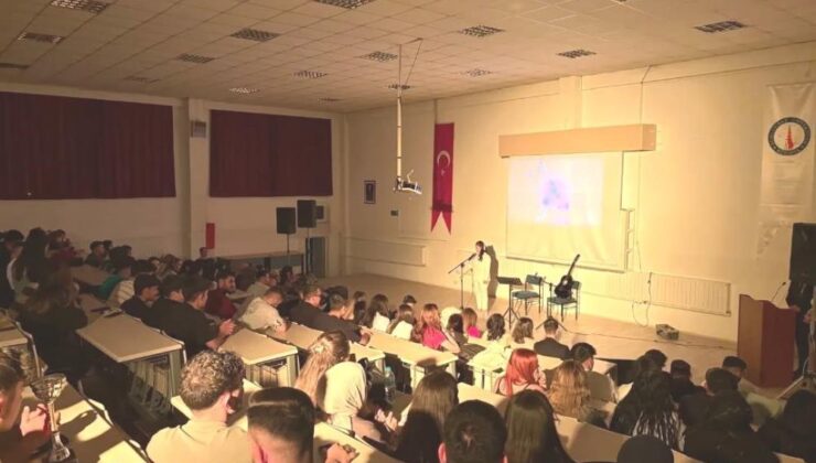 Öğrenciler müzik gecesinde buluştu