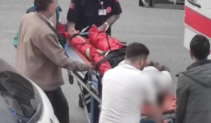 Üçüncü kattaki balkondan düşen şahıs hastaneye kaldırıldı