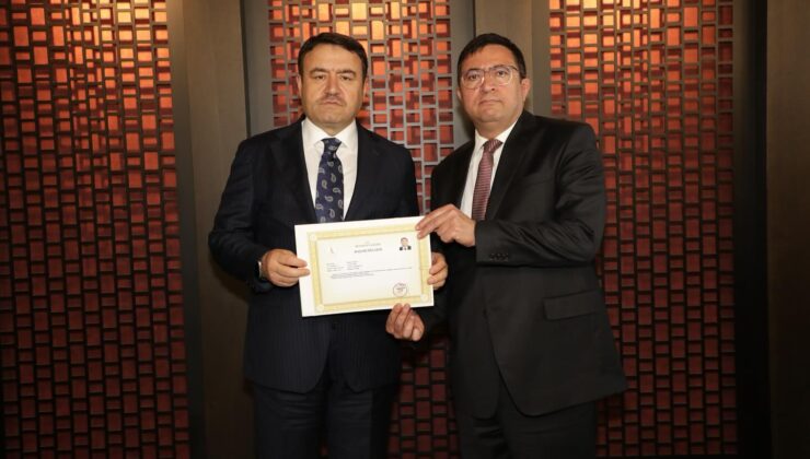 Başka illere atanan mülki idare amirleri onuruna veda yemeği