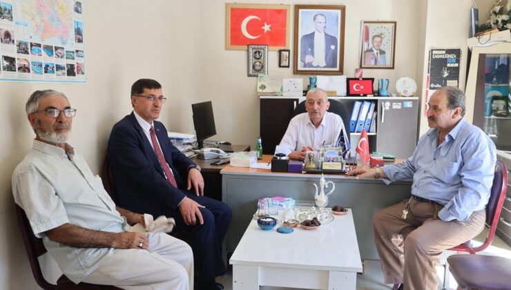 Belediye Başkanı Kahveci’den hacdan dönen muhtarlara ziyaret