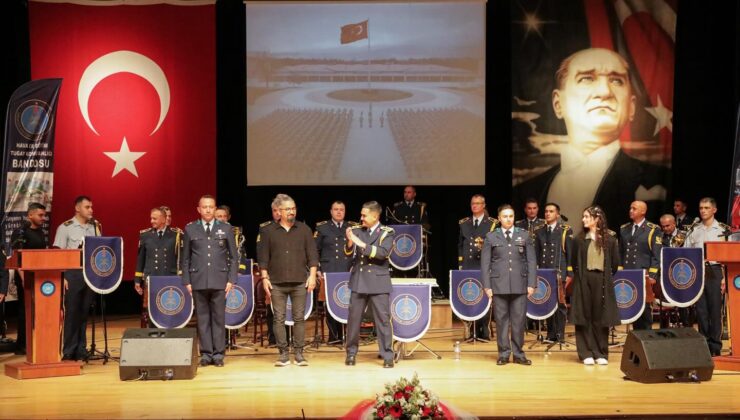Kütahya’da  ‘Ordu millet el ele’ konseri