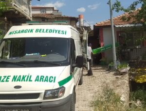 Yalnız yaşayan kadın evinde ölü bulundu