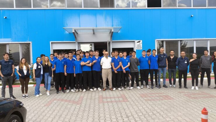 Öğrenciler iş dünyasıyla buluştu