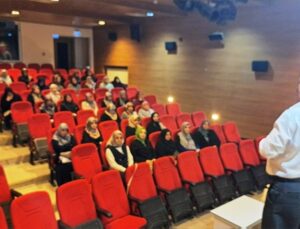 Kadın Kur’an Kursu öğreticilerine bilgilendirme semineri