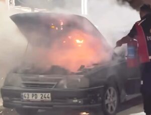 Seyir halindeki otomobilde yangın çıktı