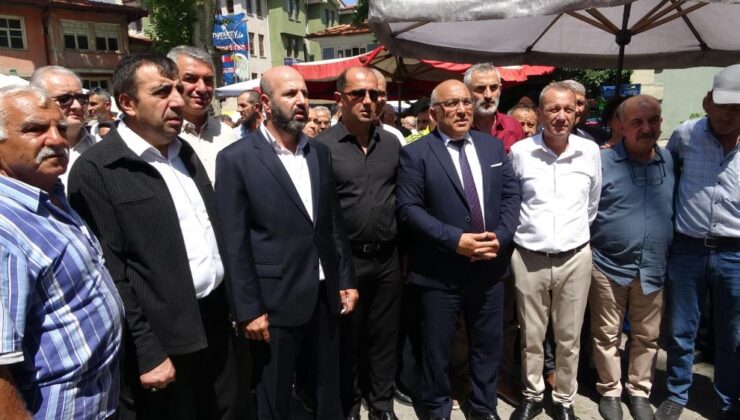 Esnaf ve vatandaştan Çarşamba Pazarı protestosu