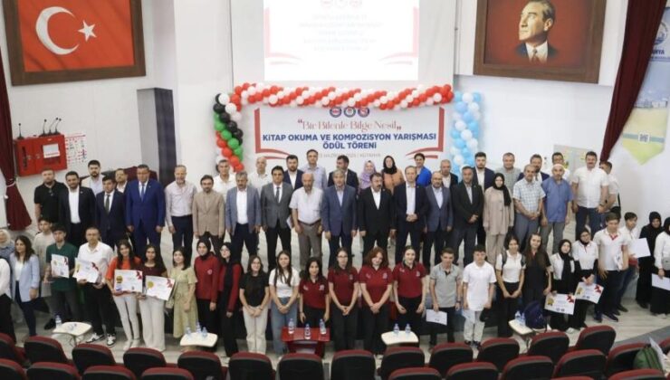 Gençler kitapta yarıştı