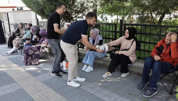 LGS’ye giren öğrenciler ve ailelerine sıcak çorba ikramı