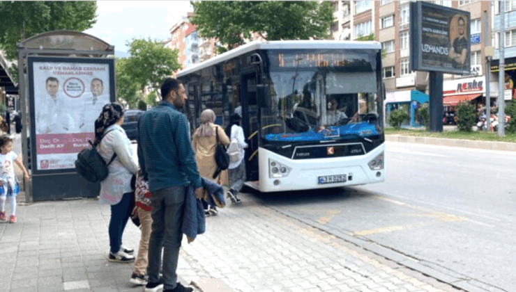 Mezarlıklara ücretsiz otobüs kalkıyor