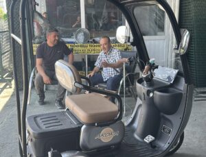 Umreye gidebilmek için sattığı aracına dost eliyle yeniden kavuştu
