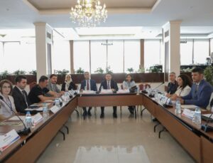 Vali Işın: ‘Koruyucu aile sistemi kültürel ve ahlaki bir sorumluluktur’