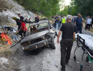 İki otomobil çarpıştı: 5 yaralı
