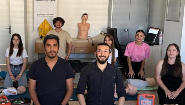 UNİDES projeleriyle gençler topluma dokundu