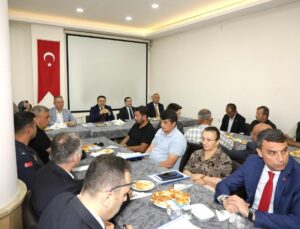 Vali Işın: ‘Köylerimizi yaşatmalı, terk etmemeliyiz’