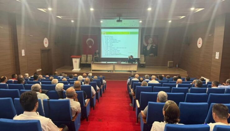Muhtarlara ve biçerdöver sahiplerine yangınla mücadele eğitimi