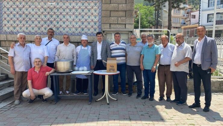 Başkan Kahveci mahalle halkıyla aşure etkinliğinde buluştu