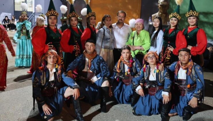 Kütahya’nın zeybekleri Bursa’yı mest etti
