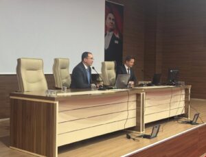Köy muhtarları ve biçerdöver sahiplerine yangın farkındalık eğitimi
