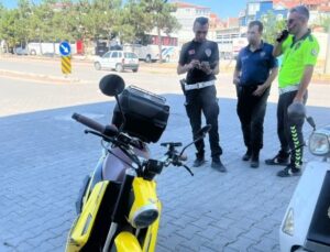 Otomobil ile çarpışan motosikletin sürücüsü yaralandı
