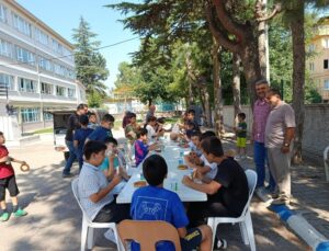 Hayırseverlerden Kur’an Kursu öğrencilerine motivasyon hediyesi