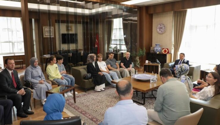 Vali Işın LGS şampiyonlarını ağırladı