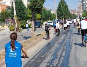 Doğaseverler bisiklet turunda buluştu