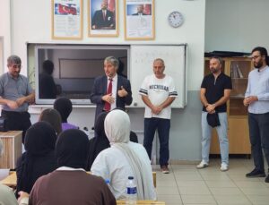 Müdür Yılmaz: ‘Sadece akademik başarı yetmez’