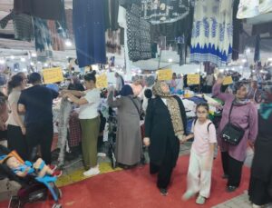 Tarhana Festivali’nde kıyafet pazarına yoğun ilgi