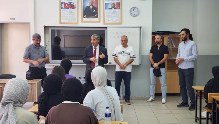 Müdür Yılmaz: ‘Çocuklara sahip çıkmamız gerekiyor’