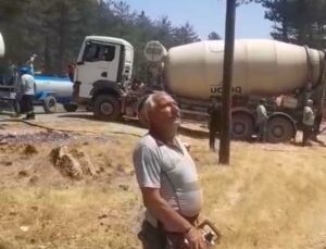 Yangın söndürme çalışmalarına beton pompasıyla katıldı