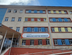 MESEM programı ile 9. sınıf tekrarı yapan öğrencilere büyük fırsat