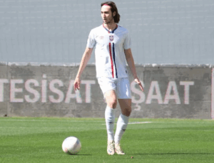 Kütahyaspor orta saha oyuncusu Enginalp Yamaç ile anlaştı