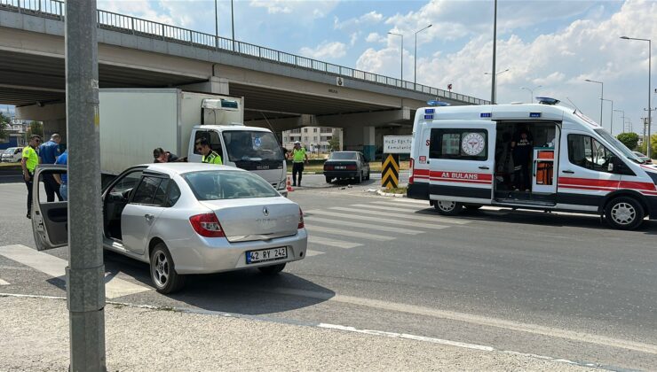 Kavşak kazasında bir kişi yaralandı