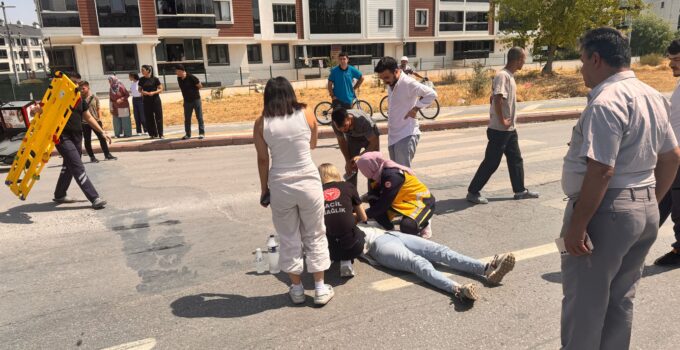 Otomobilin çarptığı yaya yaralandı