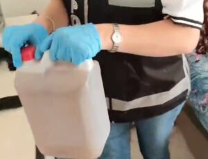 Sahte alkol operasyonu: 50 litre alkol ele geçirildi
