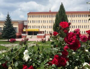 Necip Fazıl Kısakürek Anadolu Lisesi LGS tercihlerinde öne çıkıyor