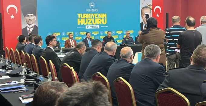Yerlikaya’dan Kütahyalılara çağrı: ‘İhbarlarda bulunmaya devam etsinler’