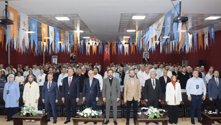 AK Parti teşkilat mensupları için eğitim programı düzenlendi