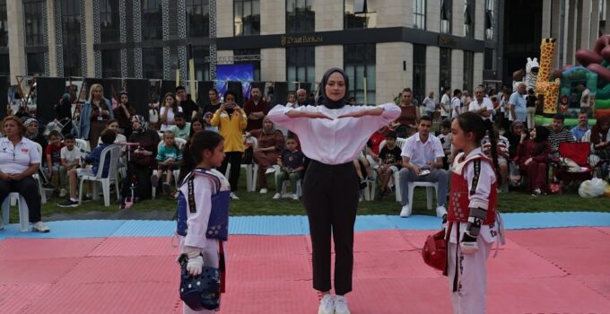 Açık Hava Minikler Taekwondo Turnuvasına yoğun ilgi