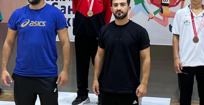 Tavşanlılı genç sporcudan minderde büyük zafer