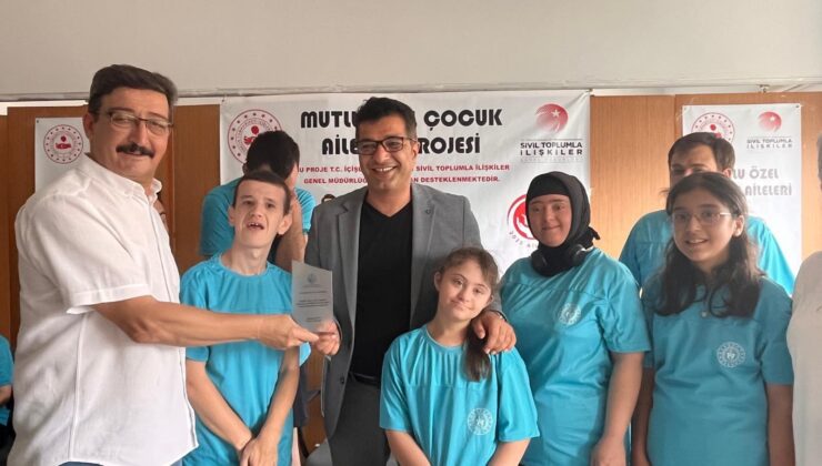 Özel çocuklar ve aileleri Gençlik Merkezi’nde buluştu