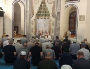 Ulu Cami’de şehitler anıldı, yağmur duası yapıldı