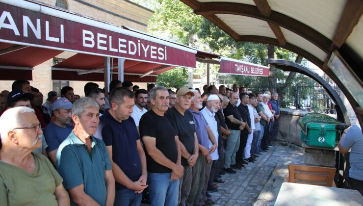 Eski Belediye Başkanı Cengizgil son yolculuğuna uğurlandı