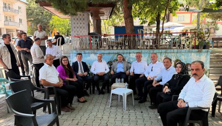 İl protokolü hayır yemeğinde buluştu