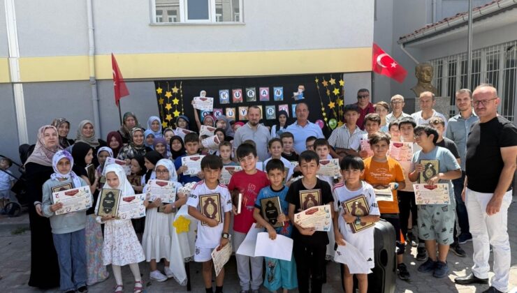 Kuran-ı Kerim’e geçen öğrenciler için program düzenlendi