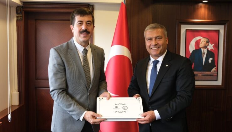 Anadolu Üniversitesi Rektörü Adıgüzel’den Kütahya ziyareti