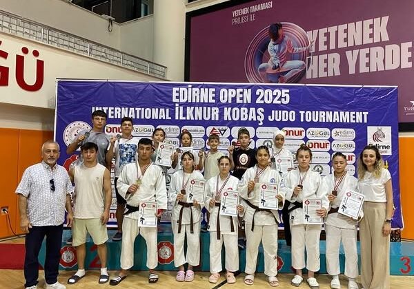 Kütahyalı sporcular Edirne’den 10 madalya ile döndü