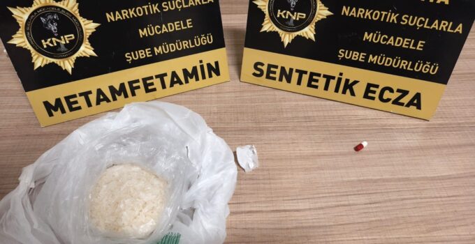 Uyuşturucu ticareti yapan 2 şüpheli tutuklandı