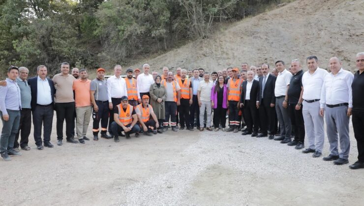 Simav-Harmancık kara yolunda çalışmalar sürüyor